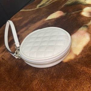 ✨Guess✨ Coin Purse